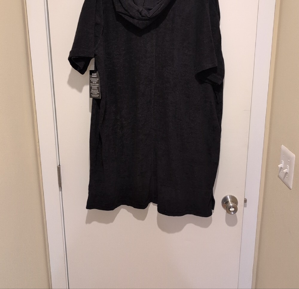 Black Hooded Zip-Front Women's Beach/Pool CoverUp - Picture 4 of 5